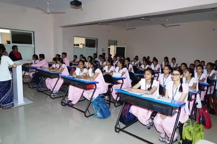 Pioneer Nursing College campus in Vadodara, Gujarat, India — photo 3