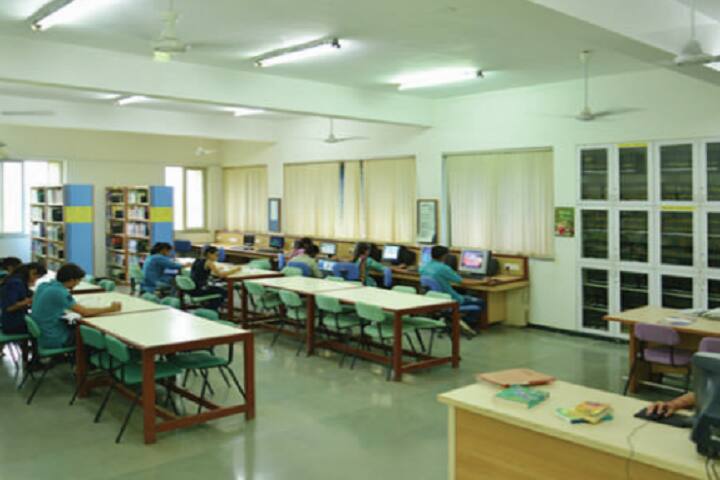 Institute of Science campus in Ahmedabad, Gujarat, India — photo 4