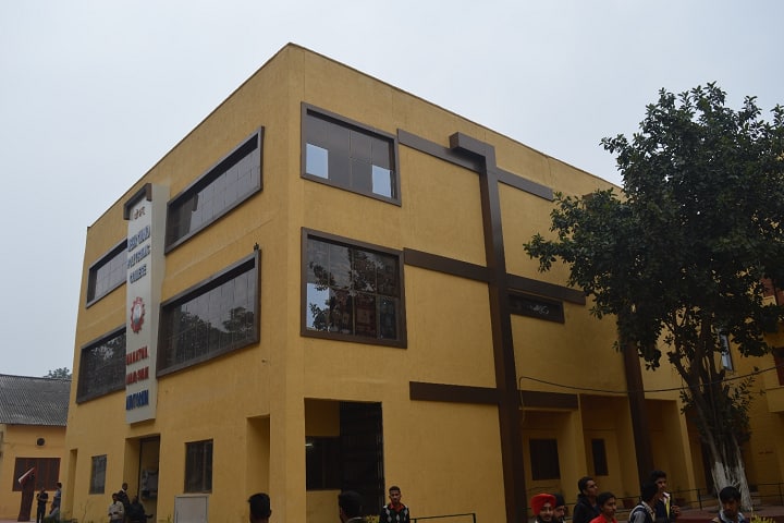 Mehr Chand Polytechnic College campus in Jalandhar, Punjab, India — photo 2