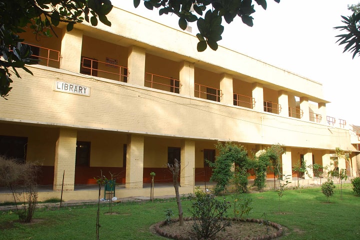 Mehr Chand Polytechnic College campus in Jalandhar, Punjab, India — photo 3