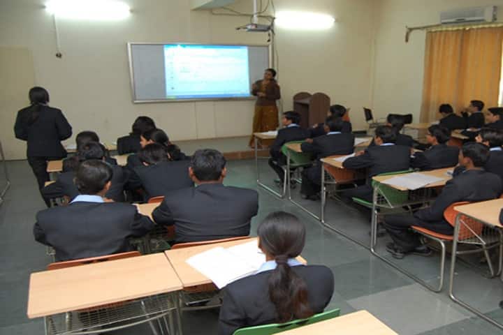 Utkarsh Business School campus in Bareilly, Uttar Pradesh, India — photo 5