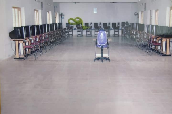 Vasavi MCA and MBA College campus in Prakasam, Andhra Pradesh, India — photo 4