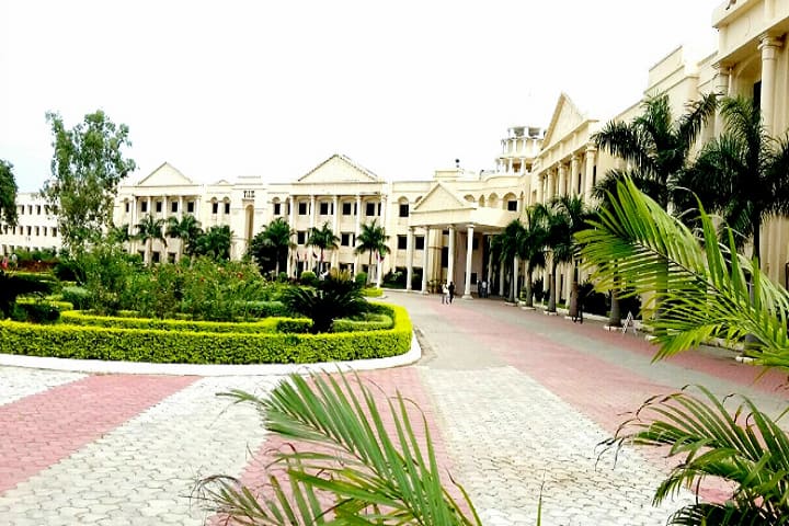 TIT College campus in Bhopal, Madhya Pradesh, India — photo 1