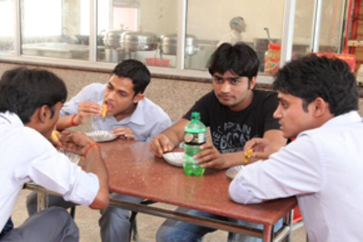 Unnati Management College campus in Mathura, Uttar Pradesh, India — photo 6