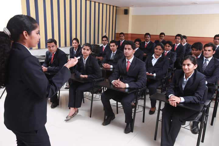 Uma Krishna Shetty Institute of Management Studies and Research campus in Mumbai, Maharashtra, India — photo 2