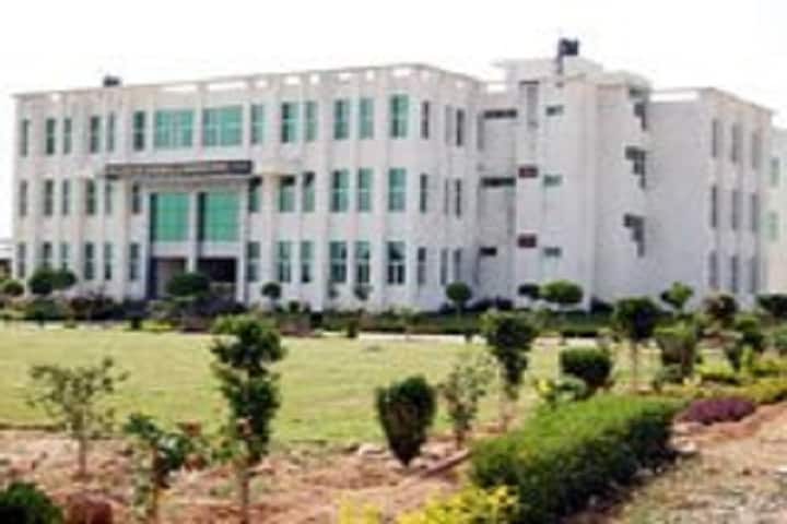 SR Group of Institutions- College of Engineering Management and Technology campus in Jhansi, Uttar Pradesh, India — photo 1