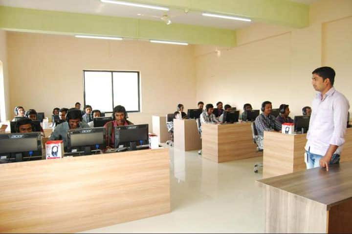 Swaraj Institute of Management campus in Satara, Maharashtra, India — photo 3