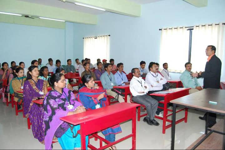 Swaraj Institute of Management campus in Satara, Maharashtra, India — photo 4