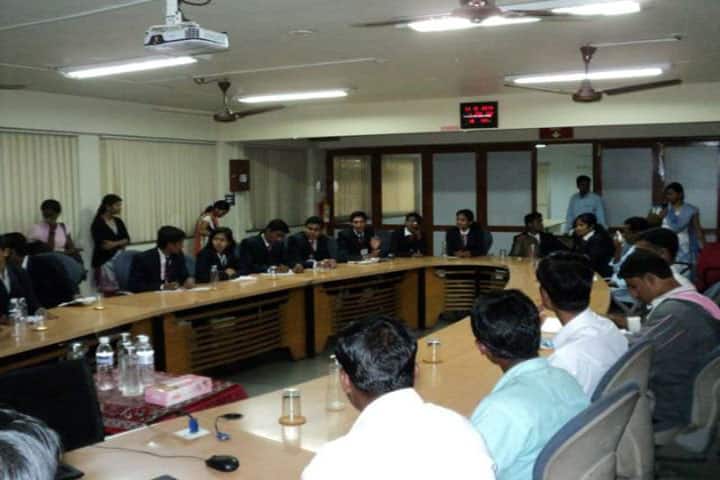 Swaraj Institute of Management campus in Satara, Maharashtra, India — photo 5