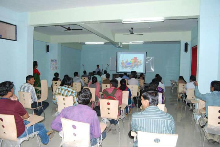 Swaraj Institute of Management campus in Satara, Maharashtra, India — photo 6