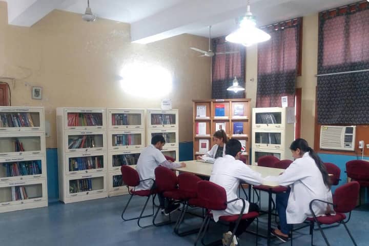 Mother Teresa Saket College of Physiotherapy campus in Panchkula, Haryana, India — photo 4