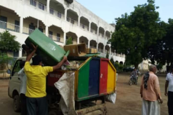 Sharda Mahavidyalaya Arts and Science campus in Parbhani, Maharashtra, India — photo 1