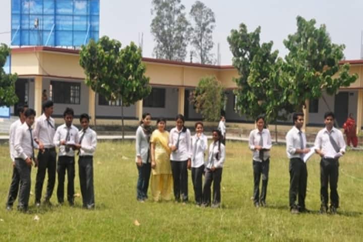 Shri Guru Nanak Degree College campus in Rudrapur, Uttarakhand, India — photo 1