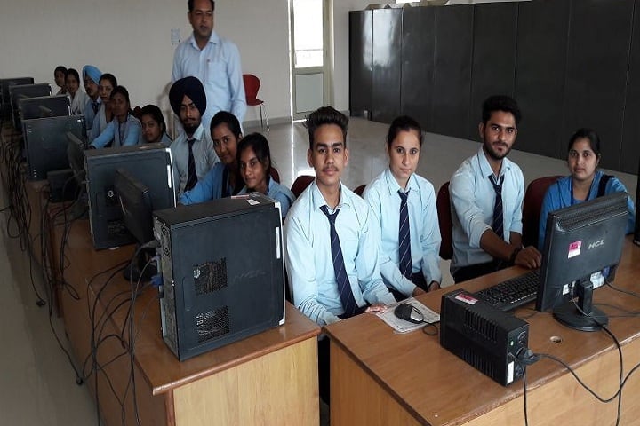 Shri Guru Nanak Degree College campus in Rudrapur, Uttarakhand, India — photo 2