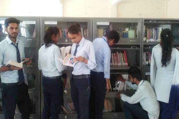 Shri Guru Nanak Degree College campus in Rudrapur, Uttarakhand, India — photo 3