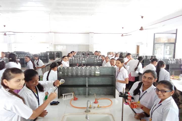Smt SJ Varmora BBA and BCA Mahila College campus in Surendranagar, Gujarat, India — photo 6