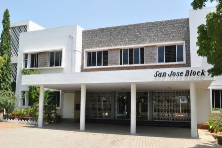 Fatima College campus in Madurai, Tamil Nadu, India — photo 5