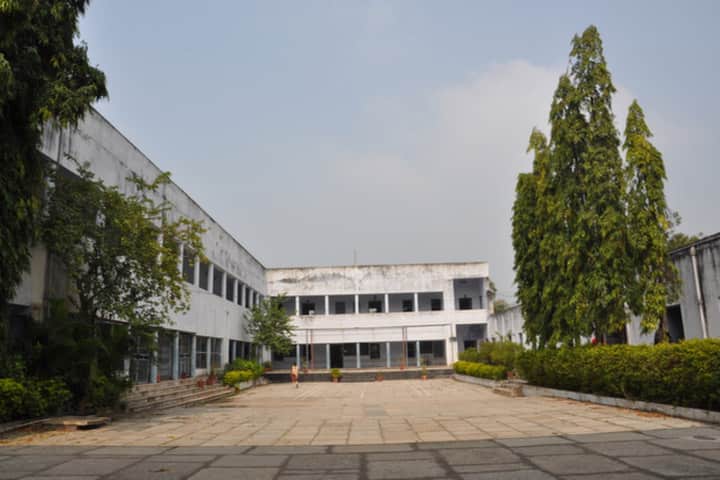 AVV Degree and PG College campus in Warangal, Telangana, India — photo 1