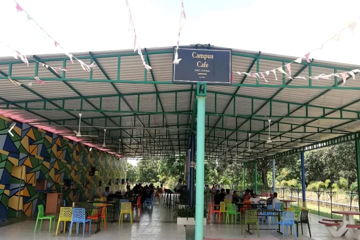 Sri Sai Iqbal College of Management and Information Technology campus in Badhani, Punjab, India — photo 4