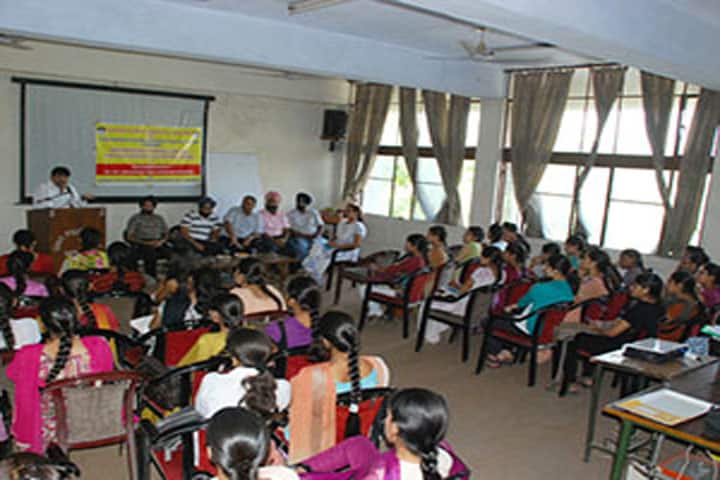 Mai Bhago Government Polytechnic College For Girls campus in Amritsar, Punjab, India — photo 6