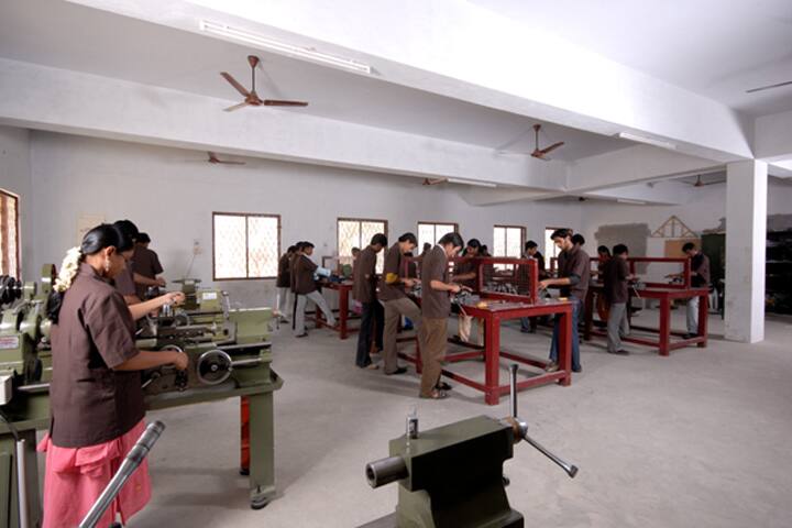 Mahendra Polytechnic College campus in Namakkal, Tamil Nadu, India — photo 5