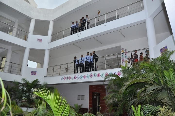 Sun Institute of Management and Technology campus in Shahjahanpur, Uttar Pradesh, India — photo 2