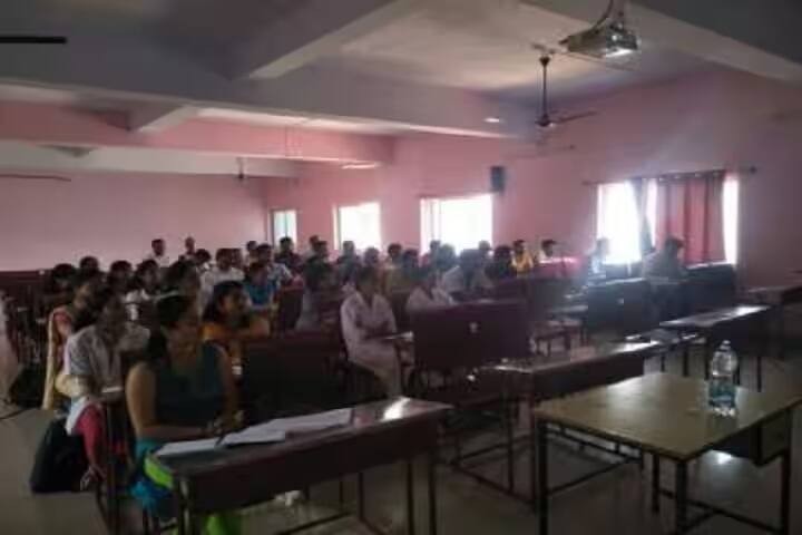 Yashwant Ayurvedic College Post Graduate Training and Research Centre campus in Panhala, Maharashtra, India — photo 2