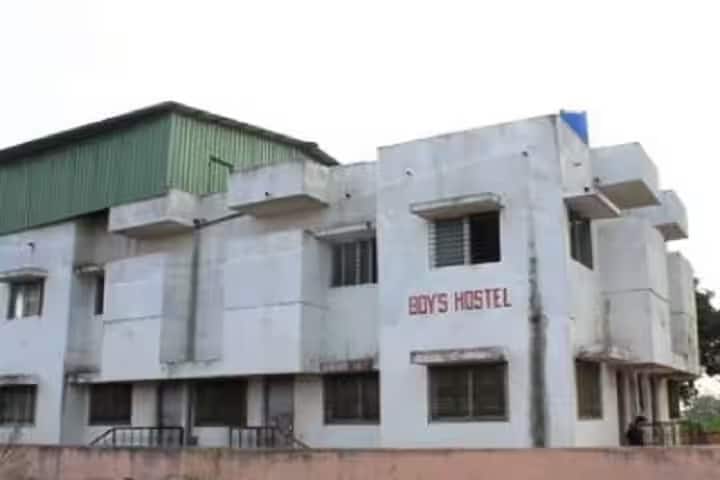 Yashwant Ayurvedic College Post Graduate Training and Research Centre campus in Panhala, Maharashtra, India — photo 5