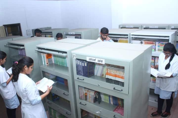 Smt Vimladevi Ayurvedic Medical College and Hospital campus in Chandrapur, Maharashtra, India — photo 3