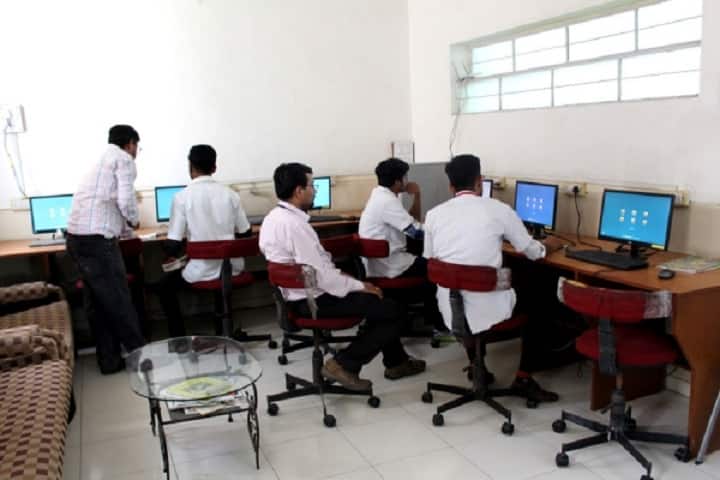 Shree Saptashrungi Ayurved Mahavidyalay and Hospital campus in Nashik, Maharashtra, India — photo 3