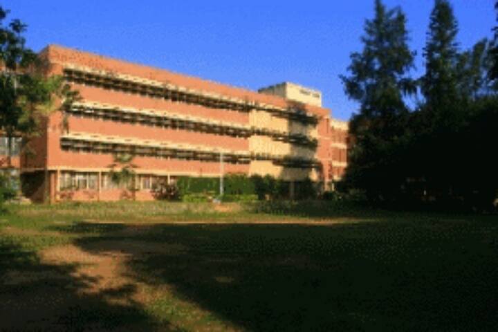 St Johns Medical College campus in Bangalore, Karnataka, India — photo 3