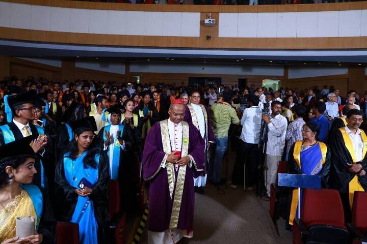 St Johns Medical College campus in Bangalore, Karnataka, India — photo 6
