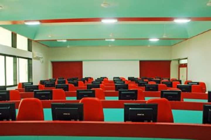 SSR Institute of Management and Research campus in Silvassa, Dadra and Nagar Haveli, India — photo 2
