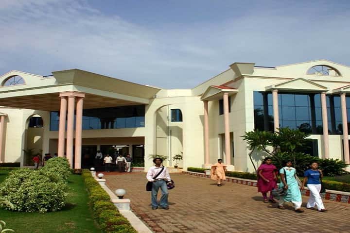 Sri Siddhartha Institute of Business Management campus in Tumkur, Karnataka, India — photo 1