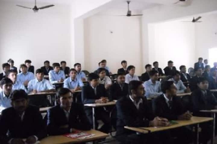 SRK Institute of Management and Computer Education campus in Bhuj, Gujarat, India — photo 5