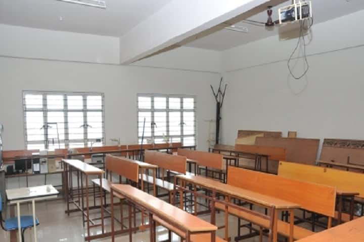 East West College of Nursing campus in Bangalore, Karnataka, India — photo 4