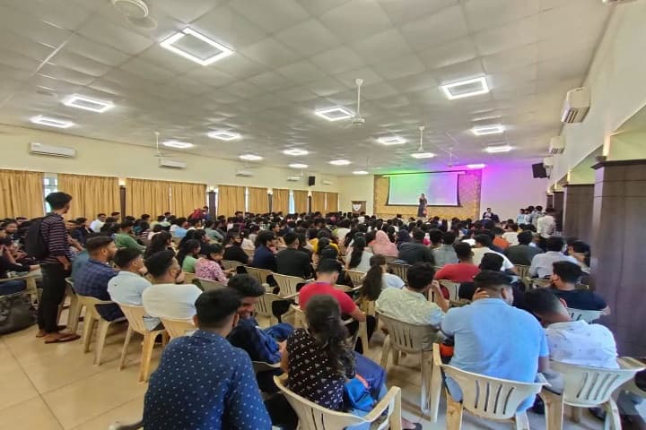 Sridora Caculo College of Commerce and  Management Studies campus in North Goa, Goa, India — photo 2