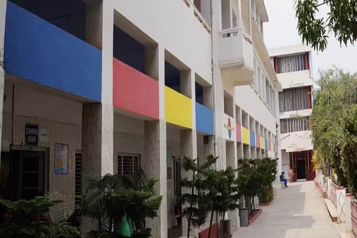 Dev Samaj College for Girls campus in Ambala, Haryana, India — photo 1