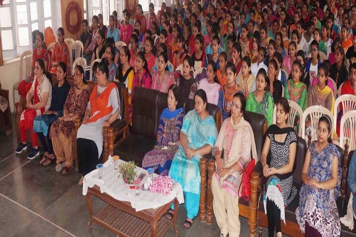 Dev Samaj College for Girls campus in Ambala, Haryana, India — photo 2
