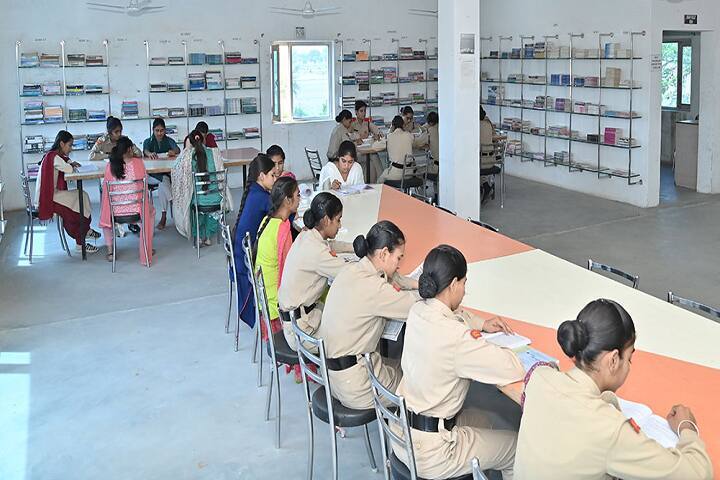 Guru Dronacharya Girls College campus in Hisar, Haryana, India — photo 3