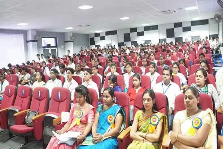 Columbia College of Nursing campus in Raipur, Chhattisgarh, India — photo 3