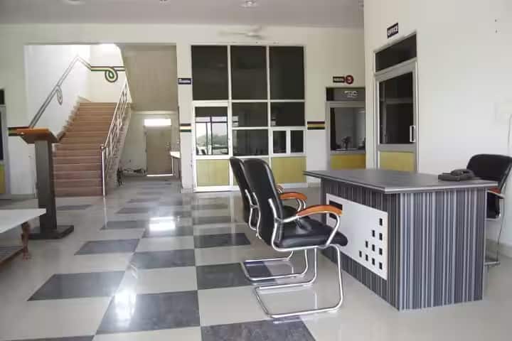 CRDAV Girls College campus in Ellenabad, Haryana, India — photo 2