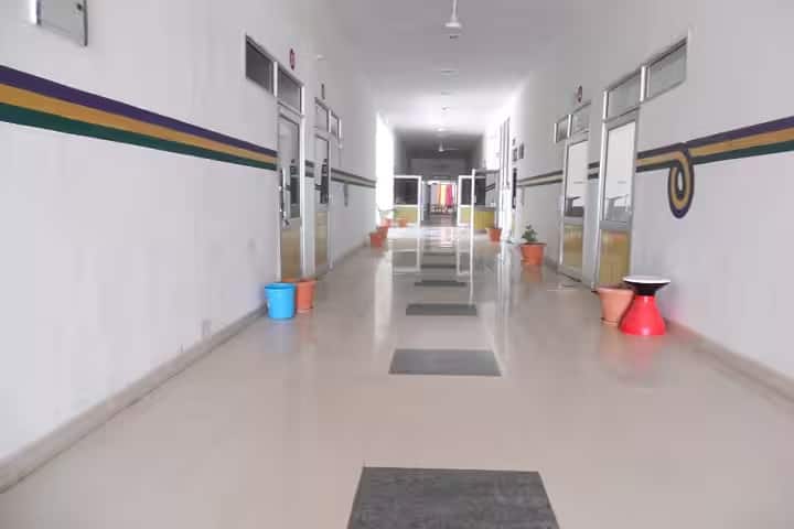 CRDAV Girls College campus in Ellenabad, Haryana, India — photo 3