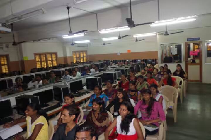 Vimal Tormal Poddar Commerce College campus in Surat, Gujarat, India — photo 5