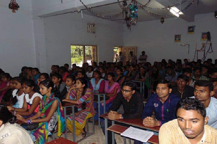 Shri Morarji Ranchhodji Desai Arts College campus in Tapi, Gujarat, India — photo 2