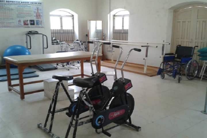 Shri DM Patel College of Physiotherapy campus in Amreli, Gujarat, India — photo 4