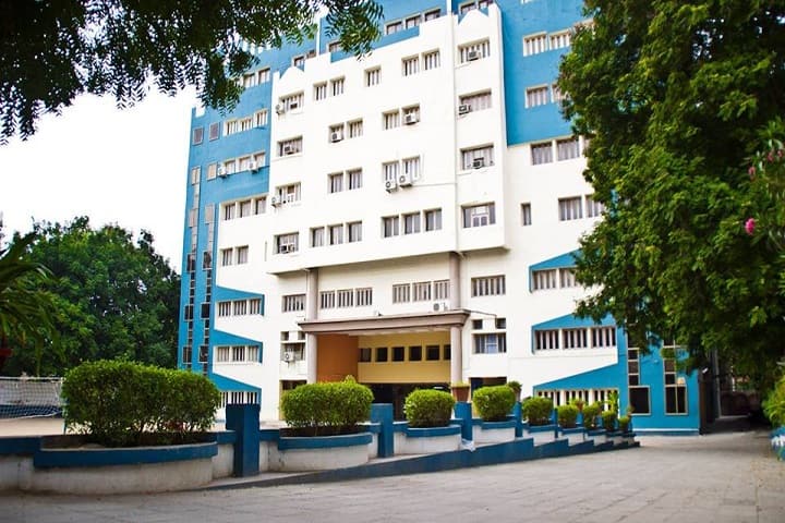 JG Institute of Business Administration campus in Ahmedabad, Gujarat, India — photo 1