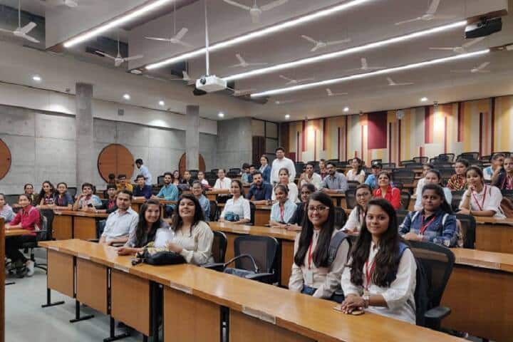 JG Institute of Business Administration campus in Ahmedabad, Gujarat, India — photo 2