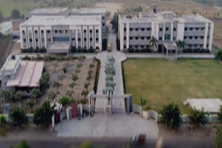 Om College of BBA campus in Junagadh, Gujarat, India — photo 1