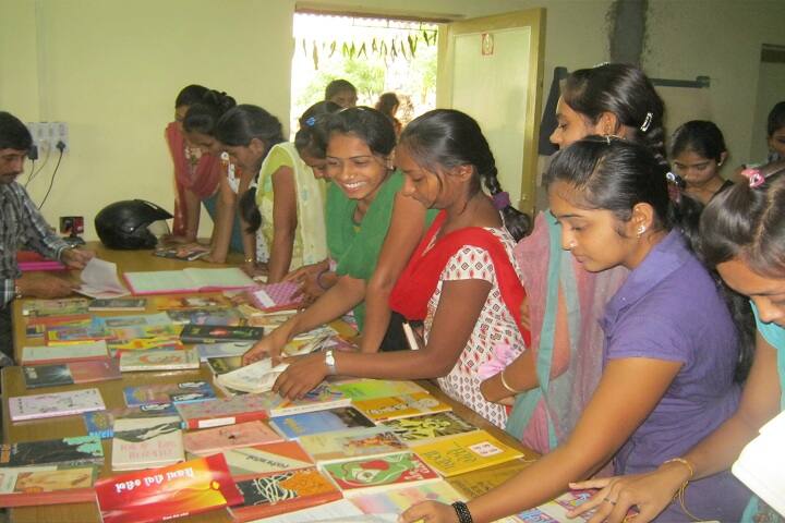 Smt Dhudiben Ambalal Gondalia Education Foundation Arts and Commerce College campus in Jambarvala, Gujarat, India — photo 3